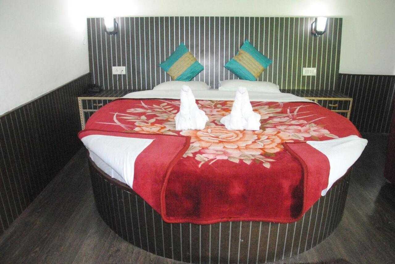 Hotel Seagull Маналі Екстер'єр фото